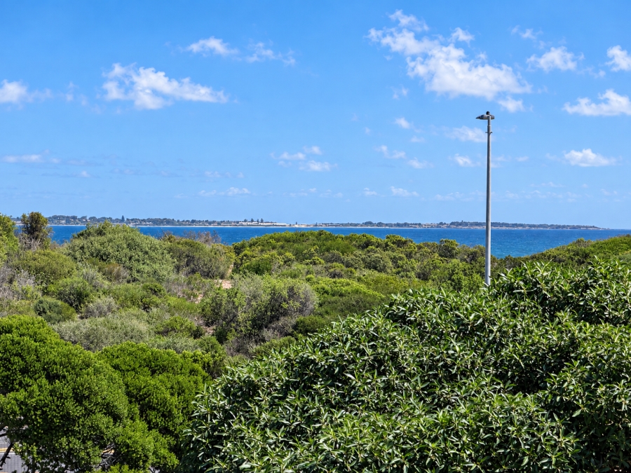 1 Bedroom Property for Sale in Bloubergstrand Western Cape